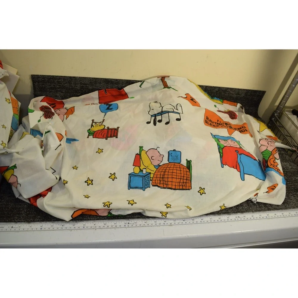 Vintage 1966 Charlie Brown Peanuts Cartoon TWIN Sheet Set Flat & Fitted Snoopy